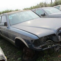MＢ-126-560ＳＥＬ中古ボデーワーク部品取り車両