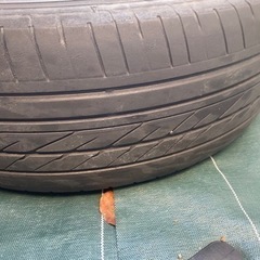 アルファード　タイヤの画像