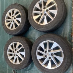 アルファード　タイヤの画像