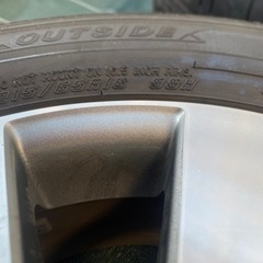 アルファード　タイヤの画像