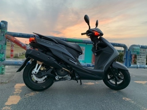 シグナスX4型　台湾　125cc 小型　スクーター