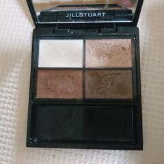 ジルスチュアート アイシャドウ