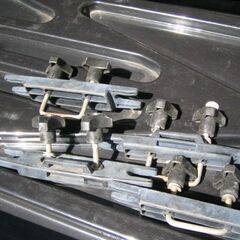 今取引中ですので宜しくお願いします　　スーリー　ルーフボックス　取り付け金物　4個　ロング　釣り　スキー　スノーボード　キャンプ　アウトドアの画像