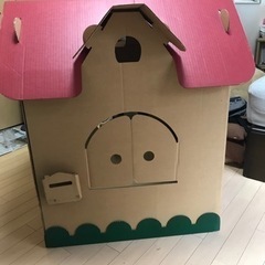 ダンボールハウス