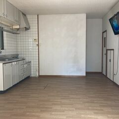 住屋２DK+ビルトインガレージ・倉庫付き（2棟） - 呉市