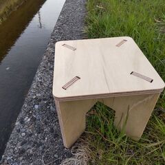 アピトン合板製　組み立て式椅子!!