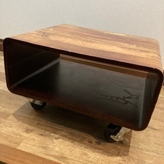 サイドボード（キャスター付き）の画像