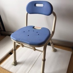安寿の折りたたみシャワーベンチです。