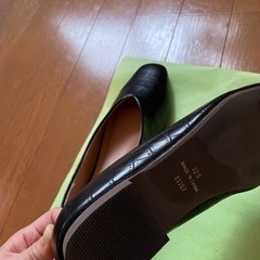 ぺたんこ靴　パンプスの画像