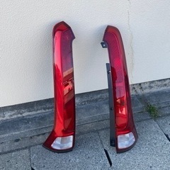 ‼️値下げしました。C 25 セレナ　ノーマルテールレンズ
