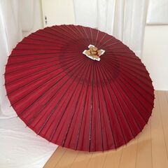 和婚にあると便利な赤い番傘