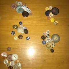 ボタン　131個　手芸工作の画像