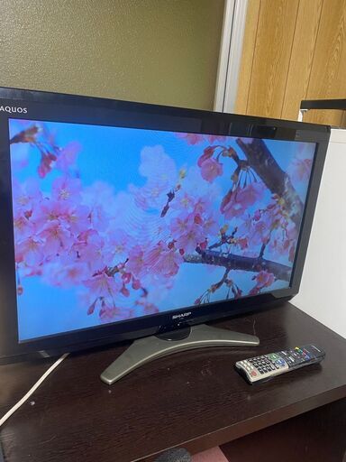 SHARP AQUOS　シャープ　アクオス　液晶テレビ32V型　リモコン付　2010年製　LC-32E8