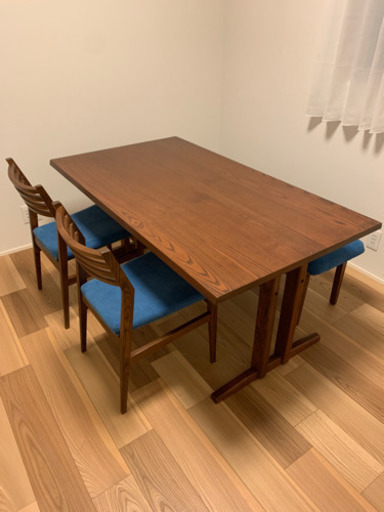 値下げしました！【4人掛けダイニングセット】4人掛けダイニングセット