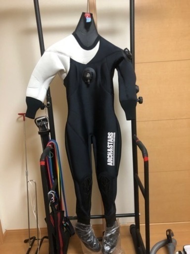 レディース スキューバダイビング ドライスーツ