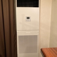 【取引中】①定価９０万、急ぎで引き取り再掲載、80,000円にします】業務用３馬力大型エアコン　２シーズンのみ利用の画像