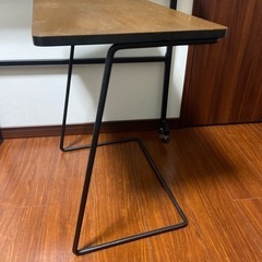 決まりました【取引】サイドテーブルを差し上げますの画像