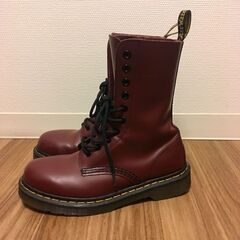 Dr.Martens ドクターマーチン 10ホール ブーツ チェリーレッド 訳ありの画像