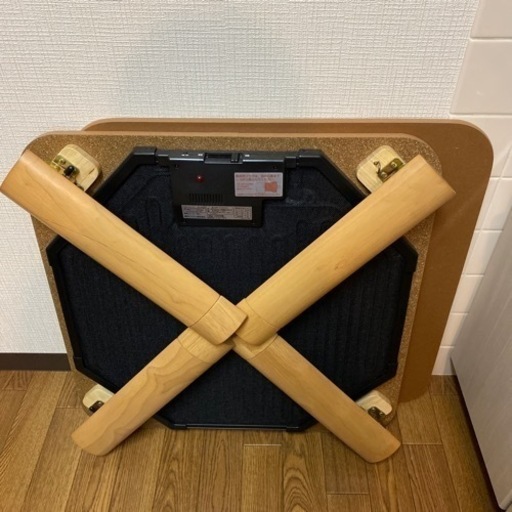 ディノスで購入した折りたためるコタツ60x60x40