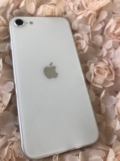 iPhone SE２　　１２８GB  ホワイト　　SIMフリー✨