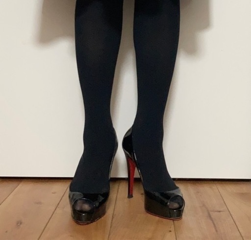 中古　クリスチャンルブタン　ヒール靴
