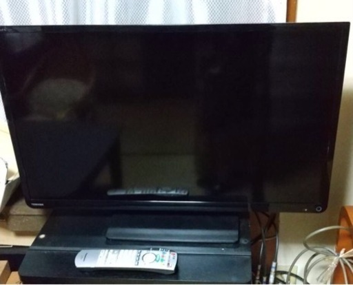 東芝　テレビ　32インチ