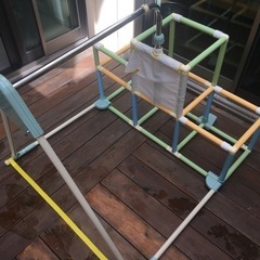 幼児用遊具　鉄棒　ブランコ　滑り台の画像