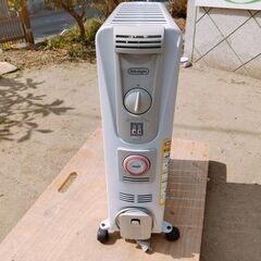 中古 デロンギ DeLonghi オイルヒーター ラジエーターヒーター 091521TEC ヒーター 暖房器具の画像