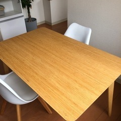 無料　ダイニングテーブル　引き取りに来てくれる方の画像