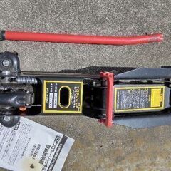フロアジャッキ　油圧ジャッキ　カワセ