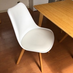 無料　ダイニングテーブル　引き取りに来てくれる方の画像