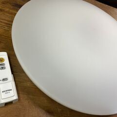 404え　LEDシーリングライト　６畳　10段階明るさ調整　リモ...