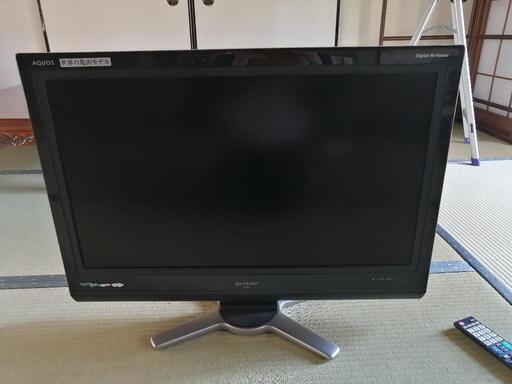32型液晶テレビ　AQUOS