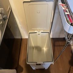 【お譲りします！】20Lゴミ箱の画像