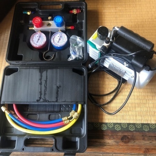 真空ポンプ　エアコン　マニホールドゲージ 真空ポンプ