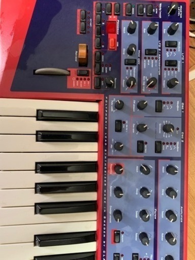 nord lead キーボード