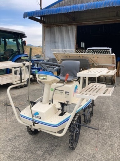 イセキ田植え機