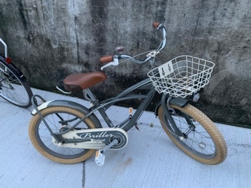 18インチ　ビートクルーザー風　自転車　子供　補助輪あり