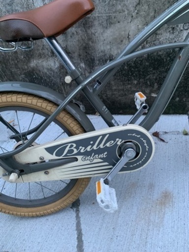 18インチ　ビートクルーザー風　自転車　子供　補助輪あり