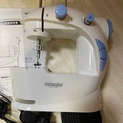 ミニ電動ミシンの画像