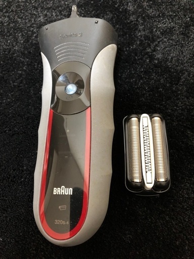 （中古品)ブラウン メンズシェーバー シリーズ3 320s-5 3枚刃　　替刃一式新品