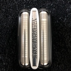 ブラウン シリーズ3 メンズ電気シェーバー 3枚刃 3030s 丸ごと水洗い可　替刃一式新品の画像