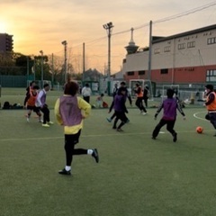 今週水金土日に開催！個人参加型フットサル(個サル)、男女参加者大...