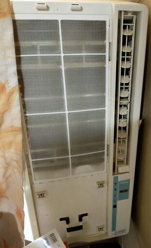 5/7で受付終了です。 5/9の13：00～14：00にこれる方のみ。これはオトクです！夏に向けて　電動ドライバー1つあれば、はずせます。　カバーあります。掃除するので外しただけです　縦型クーラー　夏の2ヶ月の夜寝る時のみしかつかってないです