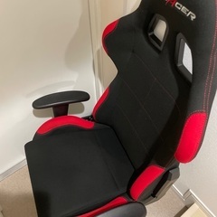 ゲーミングチェア　dxRacer
