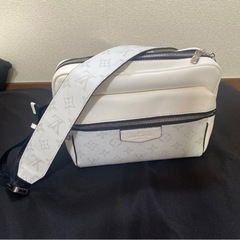 LOUIS VUITTON タイガラマ アウトドア・メッセンジャーPM