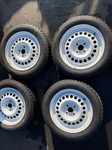 DUNLOP スチールホイール&スタッドレスタイヤセット　175/65R15