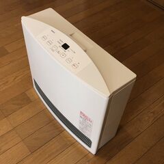 【LPガス】【引取のみ】C247　NORITZ　ノーリツ　ガスファンヒーター　GFH-4005S-W5　木造11畳　コンクリ15畳　スノーホワイトの画像