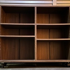 【500円差し上げます】本棚と延長コードどちらかお付けします。の画像