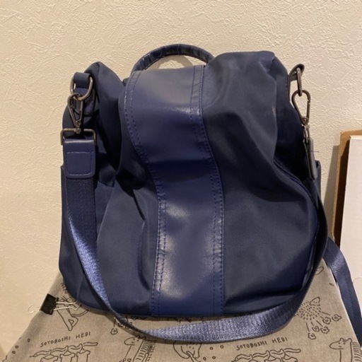 紺色バック